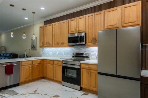 Condo in Land O' Lakes, Florida, 2 bedrooms  № 2371322 - photo 5