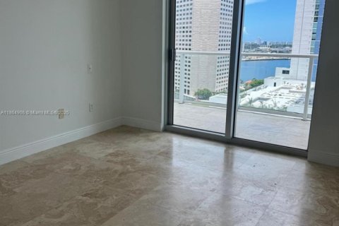 Снять в аренду кондоминиум в Майами, Флорида 2 спальни, 93.46м2, № 1957715 - фото 12