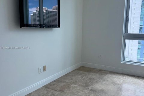 Снять в аренду кондоминиум в Майами, Флорида 2 спальни, 93.46м2, № 1957715 - фото 14