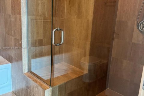 Снять в аренду кондоминиум в Майами, Флорида 2 спальни, 93.46м2, № 1957715 - фото 16