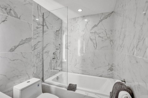 Condo in Fort Lauderdale, Florida, 3 bedrooms  № 2158315 - photo 20