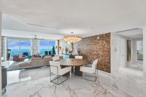 Condo in Fort Lauderdale, Florida, 3 bedrooms  № 2158315 - photo 9