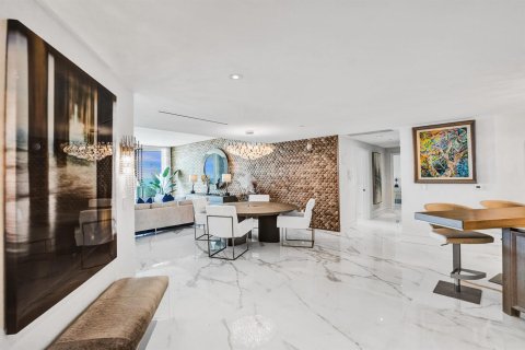 Condo in Fort Lauderdale, Florida, 3 bedrooms  № 2158315 - photo 17