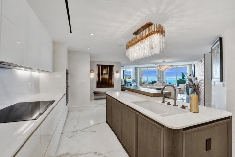 Condo in Fort Lauderdale, Florida, 3 bedrooms  № 2158315
