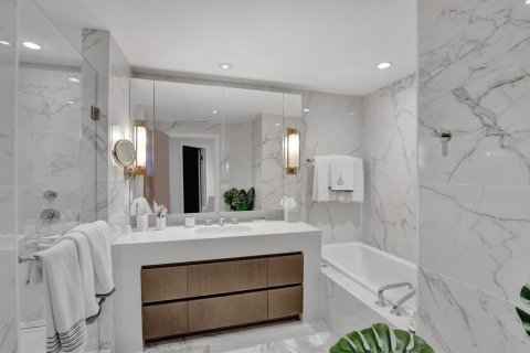 Condo in Fort Lauderdale, Florida, 3 bedrooms  № 2158315 - photo 8