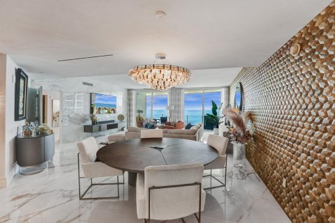 Condo in Fort Lauderdale, Florida, 3 bedrooms  № 2158315 - photo 27