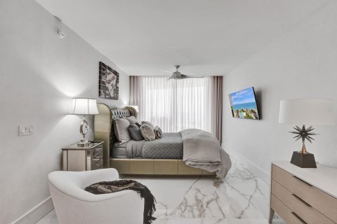 Condo in Fort Lauderdale, Florida, 3 bedrooms  № 2158315 - photo 10