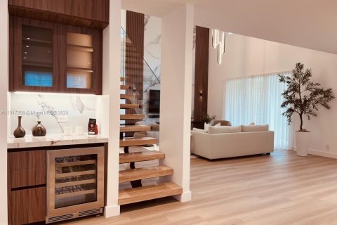 Villa ou maison à vendre à Weston, Floride: 5 chambres, 361.76 m2 № 1974054 - photo 2