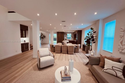 Villa ou maison à vendre à Weston, Floride: 5 chambres, 361.76 m2 № 1974054 - photo 5