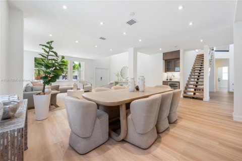 Villa ou maison à vendre à Weston, Floride: 5 chambres, 361.76 m2 № 1974054 - photo 12