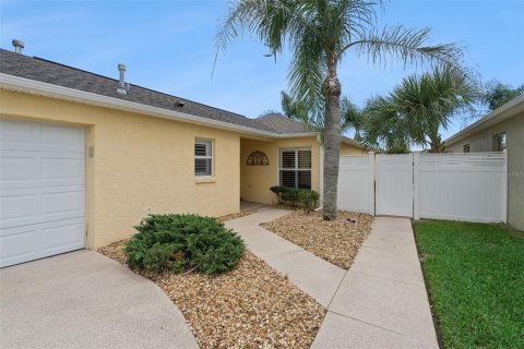 House in The Villages, Florida 3 bedrooms, 131.27 sq.m. № 2354703