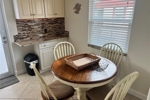 Villa ou maison à louer à Sarasota, Floride: 2 chambres, 77.67 m2 № 2125717 - photo 2