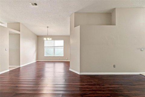Villa ou maison à louer à Orlando, Floride: 3 chambres, 153.75 m2 № 2405166 - photo 3