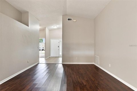 Villa ou maison à louer à Orlando, Floride: 3 chambres, 153.75 m2 № 2405166 - photo 2