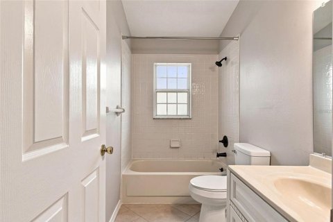 Villa ou maison à louer à Orlando, Floride: 3 chambres, 153.75 m2 № 2405166 - photo 18