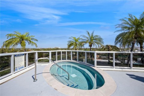 Condominio en venta en Miami Beach, Florida, 1 dormitorio, 85.01 m2 № 2082774 - foto 24