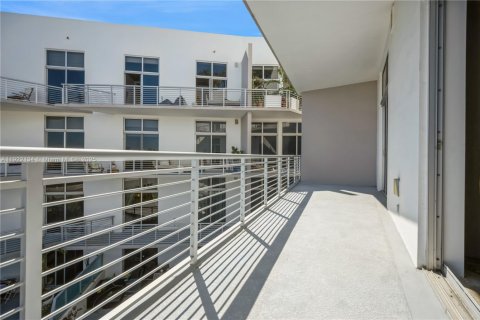 Condominio en venta en Miami Beach, Florida, 1 dormitorio, 85.01 m2 № 2082774 - foto 6