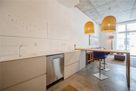 Condominio en venta en Miami Beach, Florida, 1 dormitorio, 85.01 m2 № 2082774 - foto 9