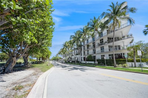 Condominio en venta en Miami Beach, Florida, 1 dormitorio, 85.01 m2 № 2082774 - foto 30