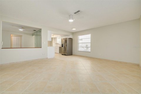 Villa ou maison à vendre à Palm Harbor, Floride: 2 chambres, 136.19 m2 № 2096749 - photo 15