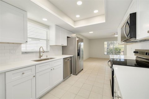 Villa ou maison à vendre à Palm Harbor, Floride: 2 chambres, 136.19 m2 № 2096749 - photo 5