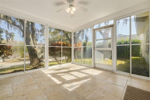 Villa ou maison à vendre à Palm Harbor, Floride: 2 chambres, 136.19 m2 № 2096749 - photo 13