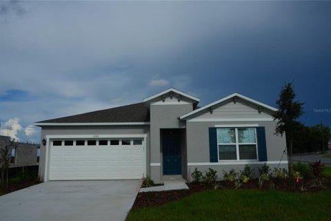 House in Mount Dora, Florida 4 bedrooms, 150.22 sq.m. № 1813716 - photo 1