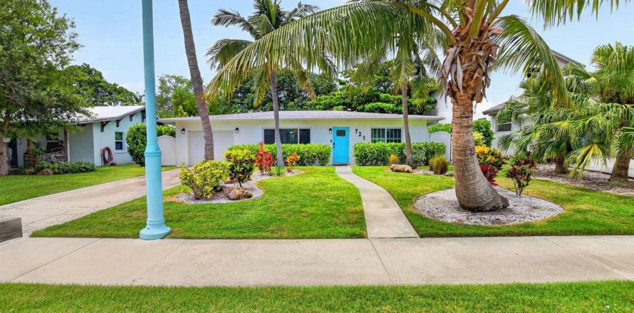 House in Boynton Beach, Florida 2 bedrooms, 108.51 sq.m. № 2088085