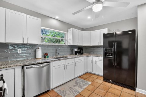 House in Boynton Beach, Florida 2 bedrooms, 108.51 sq.m. № 2088085 - photo 8