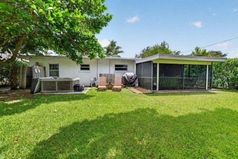 House in Boynton Beach, Florida 2 bedrooms, 108.51 sq.m. № 2088085 - photo 26
