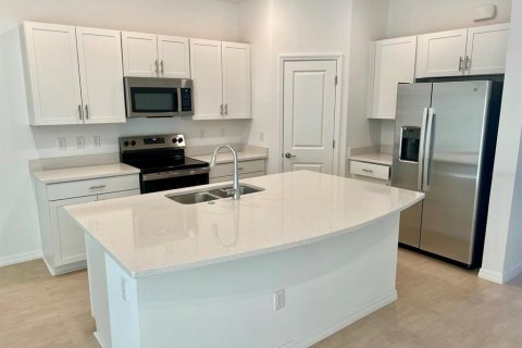Touwnhouse à louer à Nokomis, Floride: 3 chambres, 131.18 m2 № 2415463 - photo 6