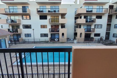 Condominio en venta en Miami, Florida, 2 dormitorios, 82.96 m2 № 2031235 - foto 12