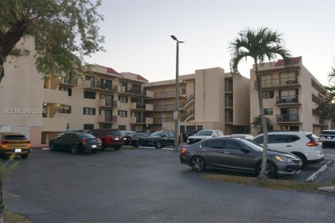 Condominio en venta en Miami, Florida, 2 dormitorios, 82.96 m2 № 2031235 - foto 8