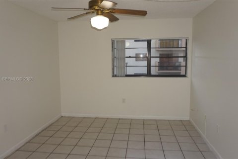 Condominio en venta en Miami, Florida, 2 dormitorios, 82.96 m2 № 2031235 - foto 20