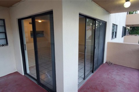 Condominio en venta en Miami, Florida, 2 dormitorios, 82.96 m2 № 2031235 - foto 14