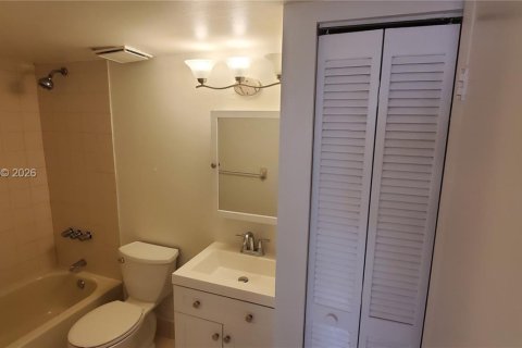 Condominio en venta en Miami, Florida, 2 dormitorios, 82.96 m2 № 2031235 - foto 27