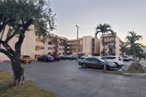 Condominio en venta en Miami, Florida, 2 dormitorios, 82.96 m2 № 2031235 - foto 2