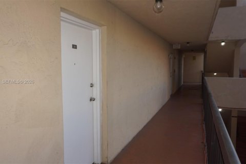 Condominio en venta en Miami, Florida, 2 dormitorios, 82.96 m2 № 2031235 - foto 4