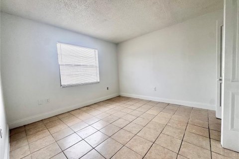 Townhouse in Kissimmee, Florida 2 bedrooms, 86.4 sq.m. № 1917286 - photo 4