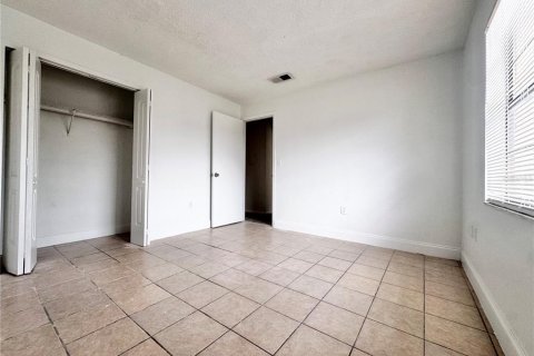 Townhouse in Kissimmee, Florida 2 bedrooms, 86.4 sq.m. № 1917286 - photo 5