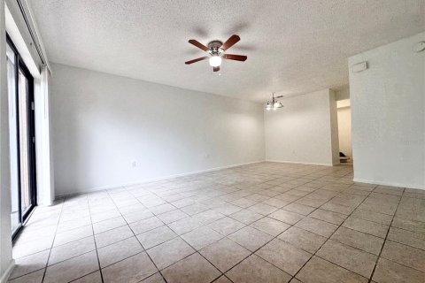 Townhouse in Kissimmee, Florida 2 bedrooms, 86.4 sq.m. № 1917286 - photo 9