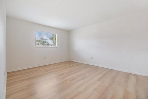 Condominio en venta en Clearwater, Florida, 2 dormitorios, 85.01 m2 № 1747074 - foto 5