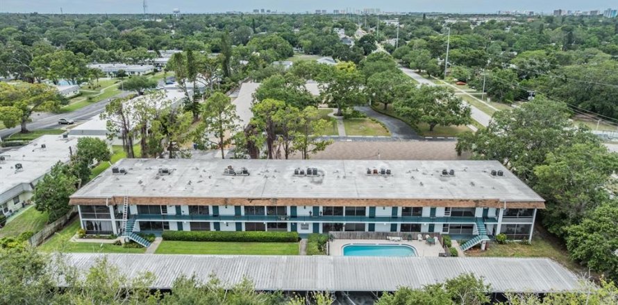 Condominio en Clearwater, Florida, 2 dormitorios  № 1747074