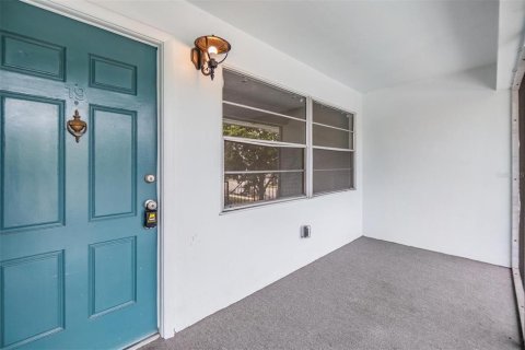 Condominio en venta en Clearwater, Florida, 2 dormitorios, 85.01 m2 № 1747074 - foto 3