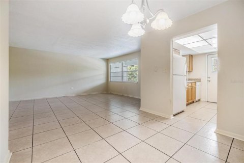 Condominio en venta en Clearwater, Florida, 2 dormitorios, 85.01 m2 № 1747074 - foto 16