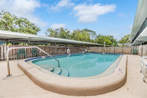 Condominio en venta en Clearwater, Florida, 2 dormitorios, 85.01 m2 № 1747074 - foto 27