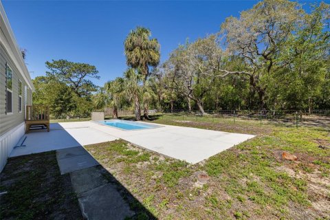 Commercial property in Hudson, Florida № 1652415 - photo 23