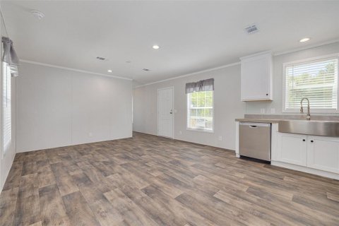 Commercial property in Hudson, Florida № 1652415 - photo 10