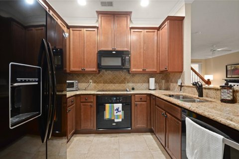 Townhouse in Orlando, Florida 4 bedrooms, 227.52 sq.m. № 2092008 - photo 9