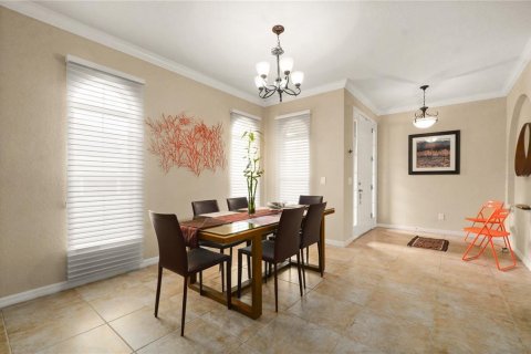 Townhouse in Orlando, Florida 4 bedrooms, 227.52 sq.m. № 2092008 - photo 5
